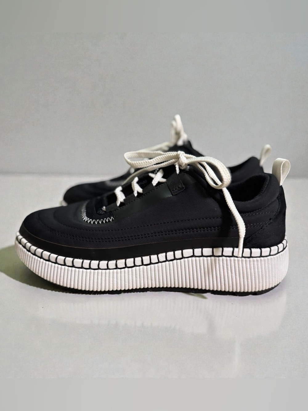 Cougar Size 8 Black Platform Sneakers with White Accents